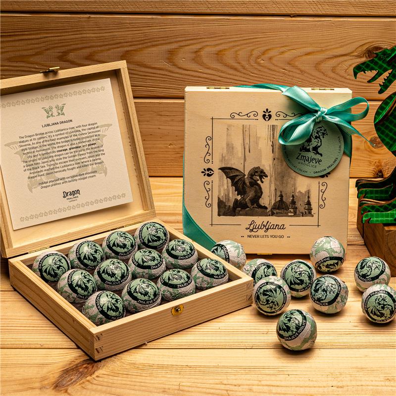 Dragon balls in a wooden gift box, 12 pcs
